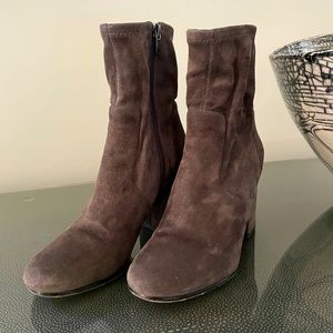 Via Spiga brown Suede Booties